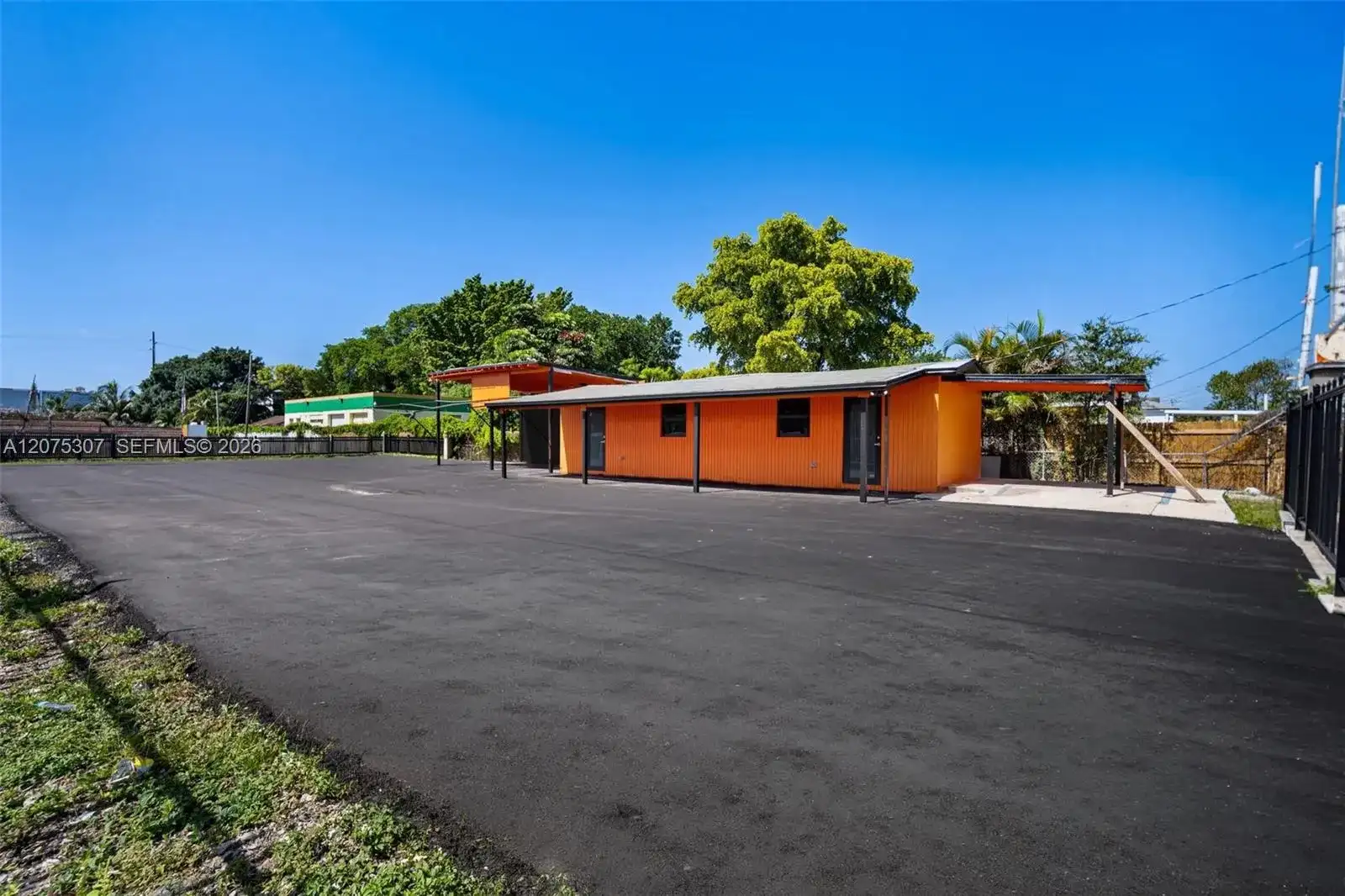 5960 NW 27th Ave, Miami FL 33142
