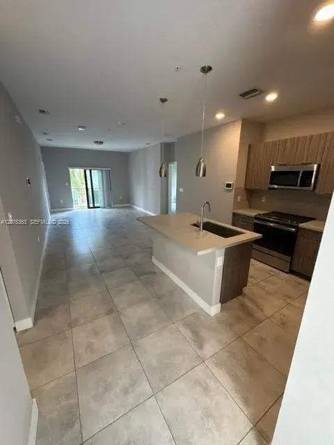 4700 NW 84th Ave # 31, Doral FL 33166