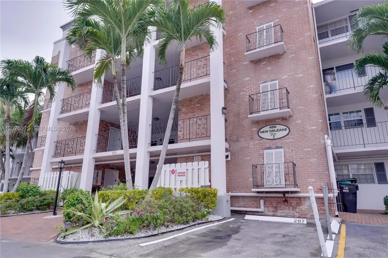 455 Paradise Isle Blvd # 402, Hallandale Beach FL 33009
