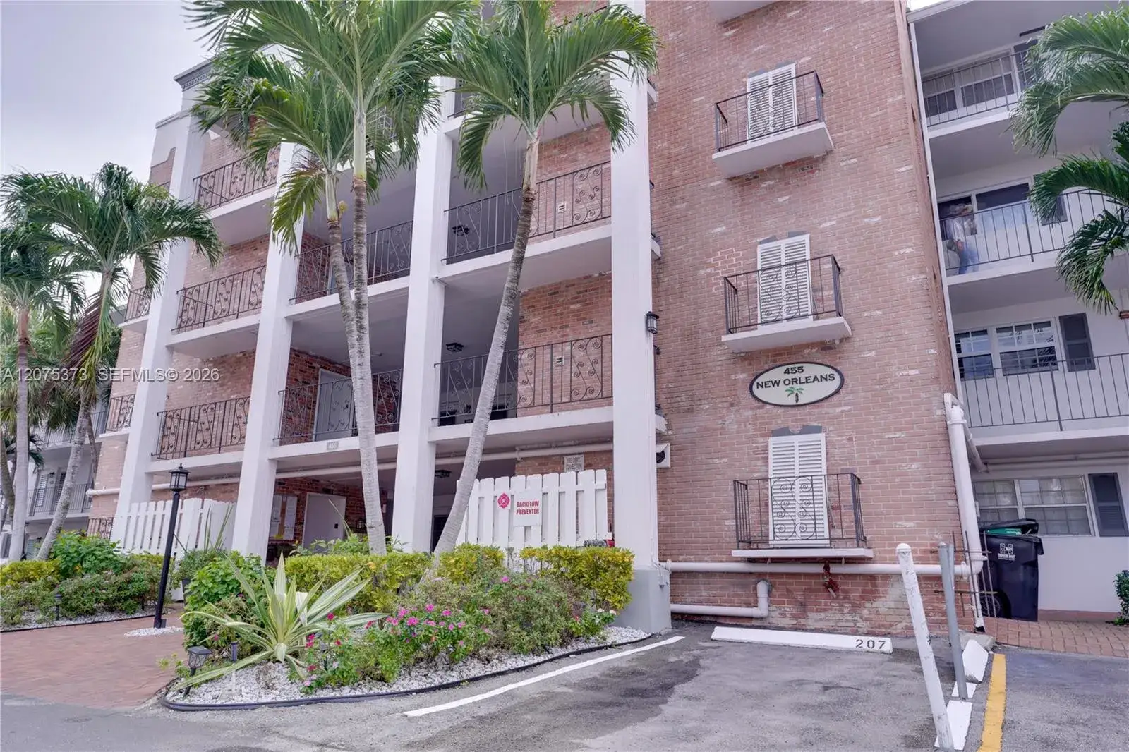455 Paradise Isle Blvd # 402, Hallandale Beach FL 33009