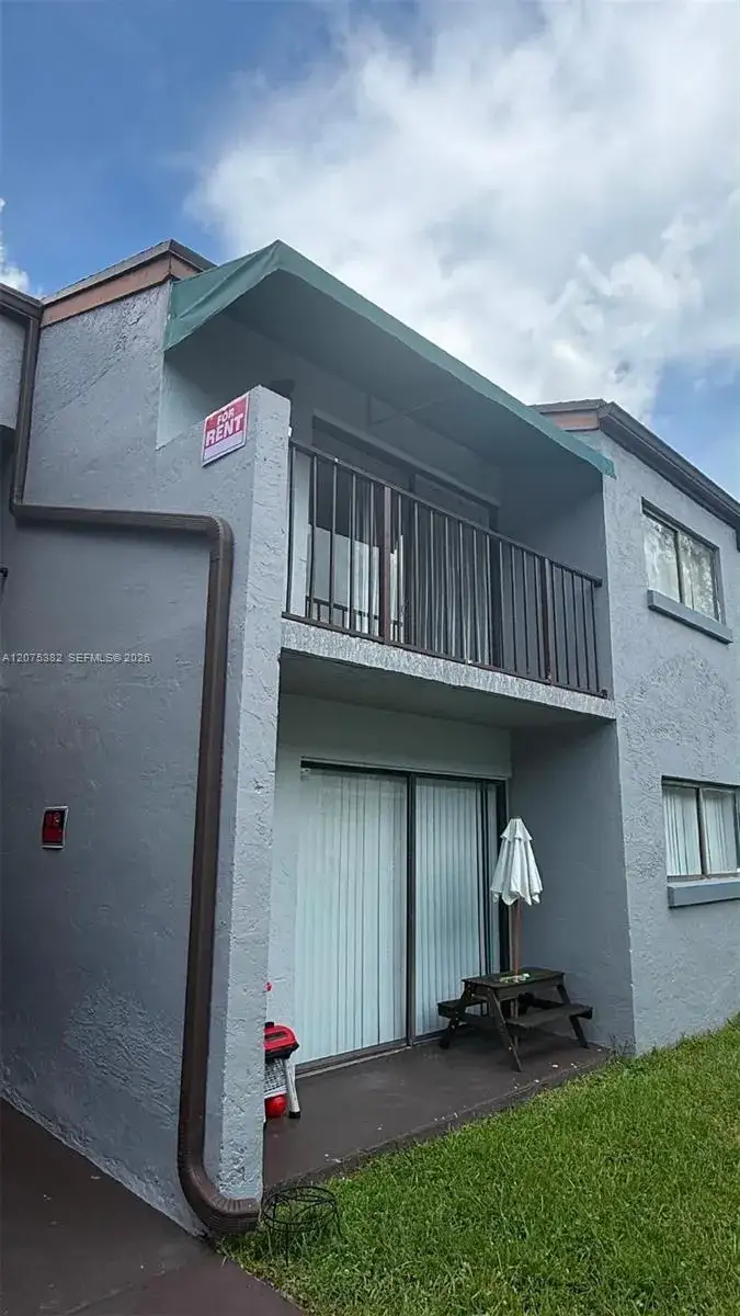 7411 SW 152nd Ave # 207, Miami FL 33193