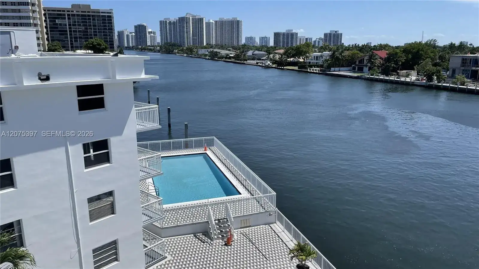 1913 S Ocean Dr # 419, Hallandale Beach FL 33009 photo 2