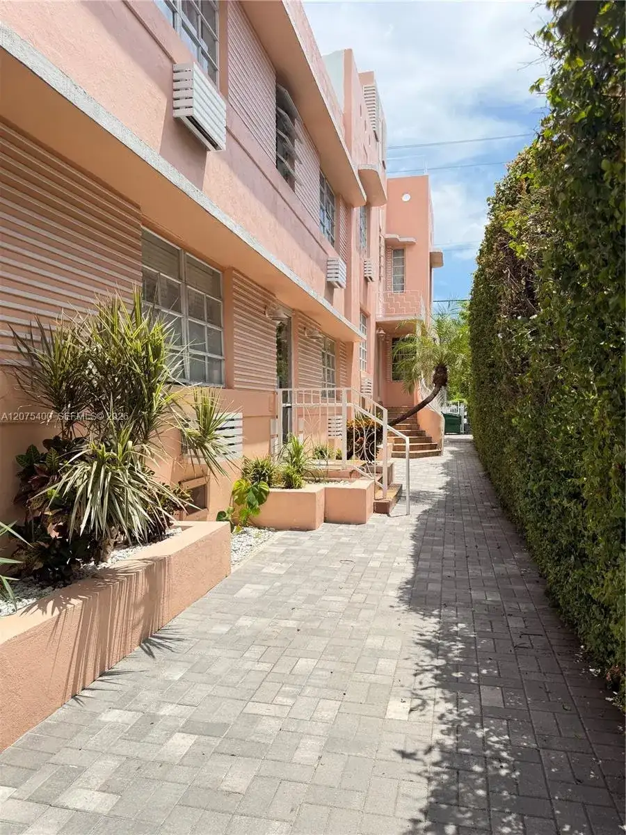 1227 Euclid Ave # 7, Miami Beach FL 33139 photo 2