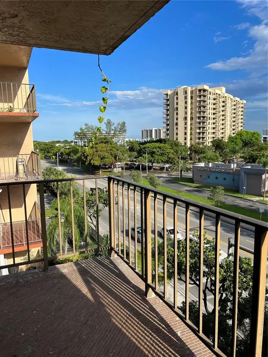 1465 NE 123rd St # 515, North Miami FL 33161 photo 2