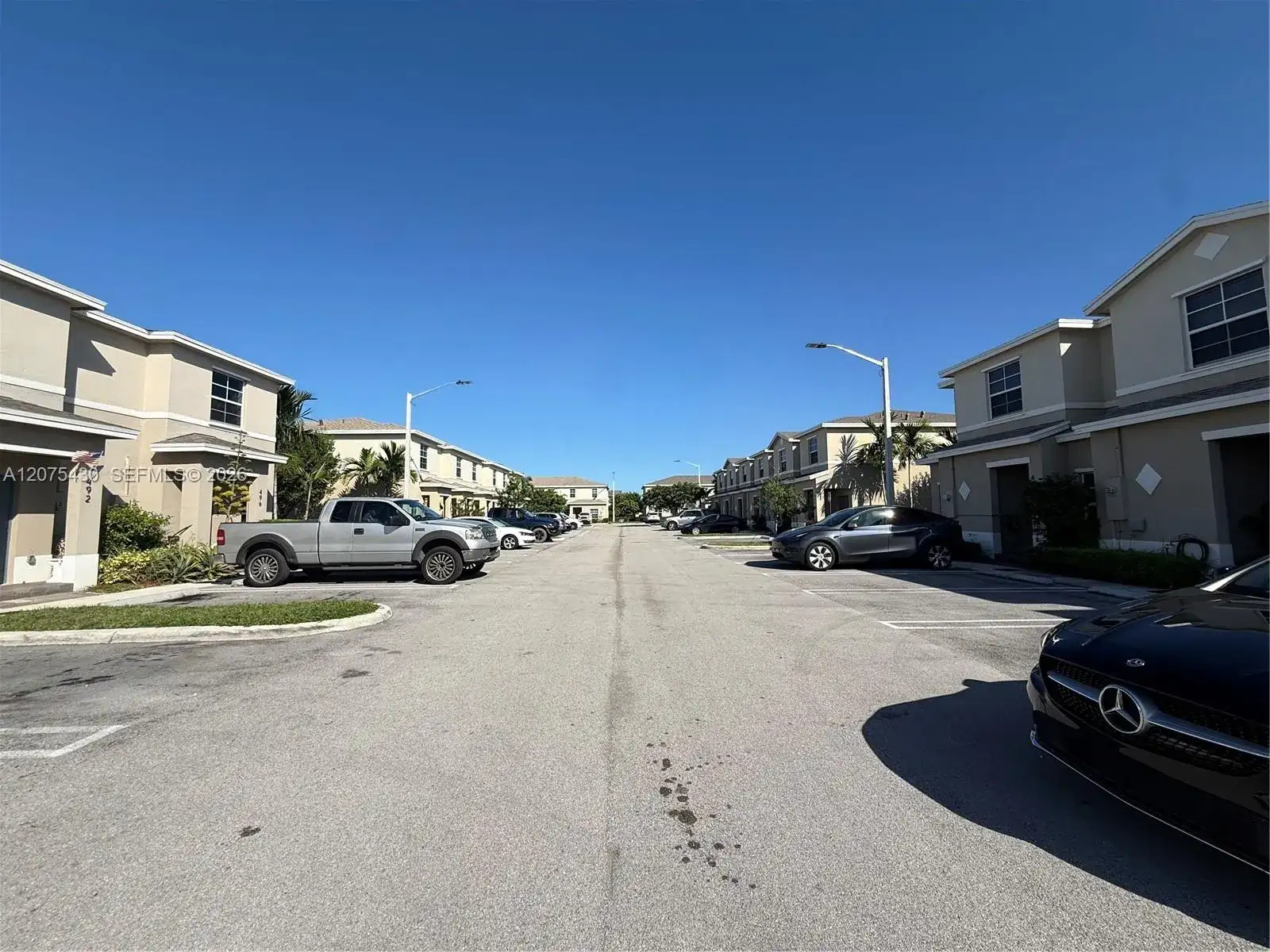 488 NE 5th Ter, Florida City FL 33034 photo 5