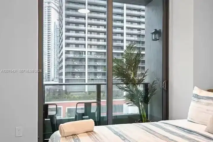 121 NE 5th St # 1711, Miami FL 33132 photo 5