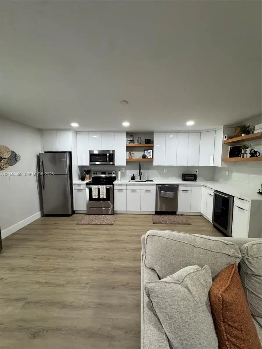 2420 Diana Dr # 402, Hallandale Beach FL 33009 photo 2