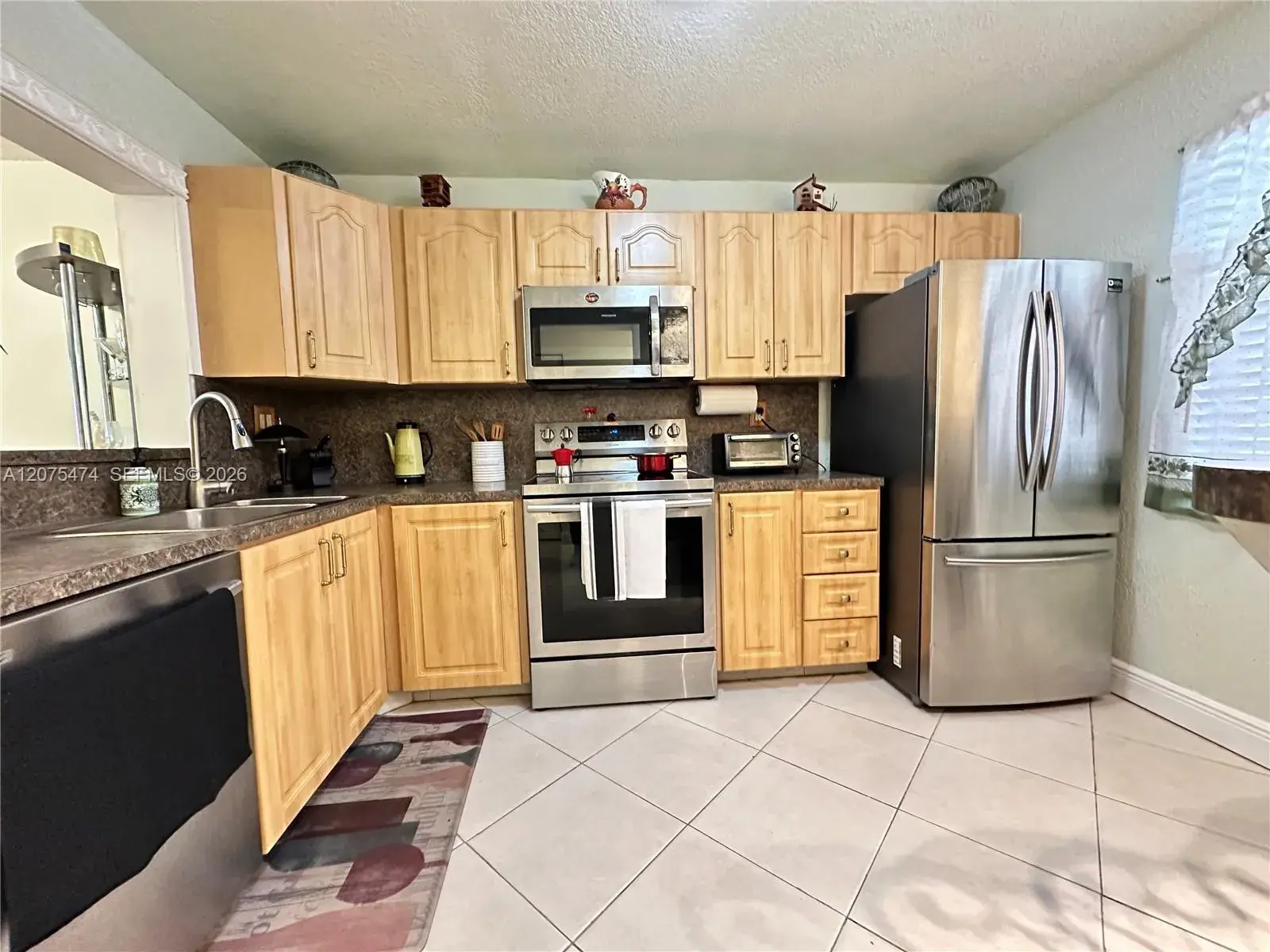 3910 Inverrary Blvd # B, Lauderhill FL 33319