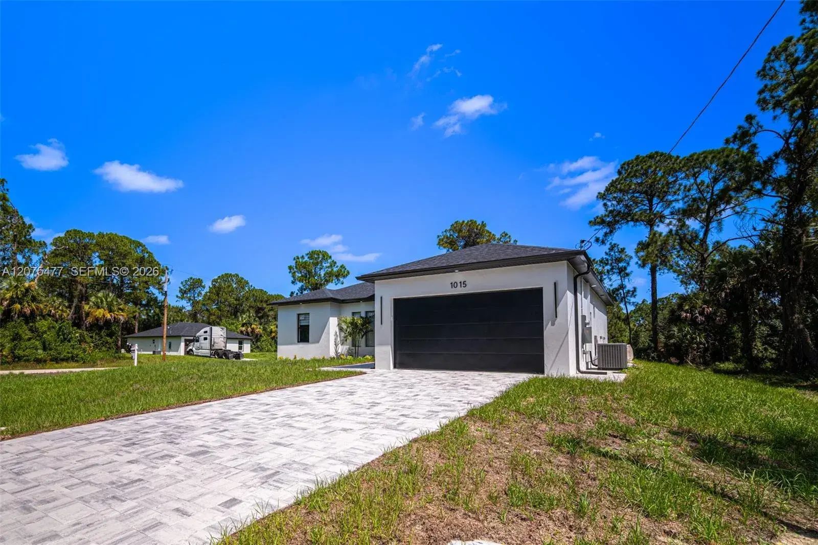 1015 E BAGGET ST, Lehigh Acres FL 33974