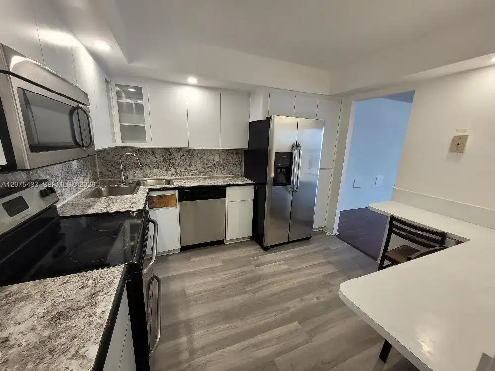 18021 Biscayne Blvd # 1903, Aventura FL 33160