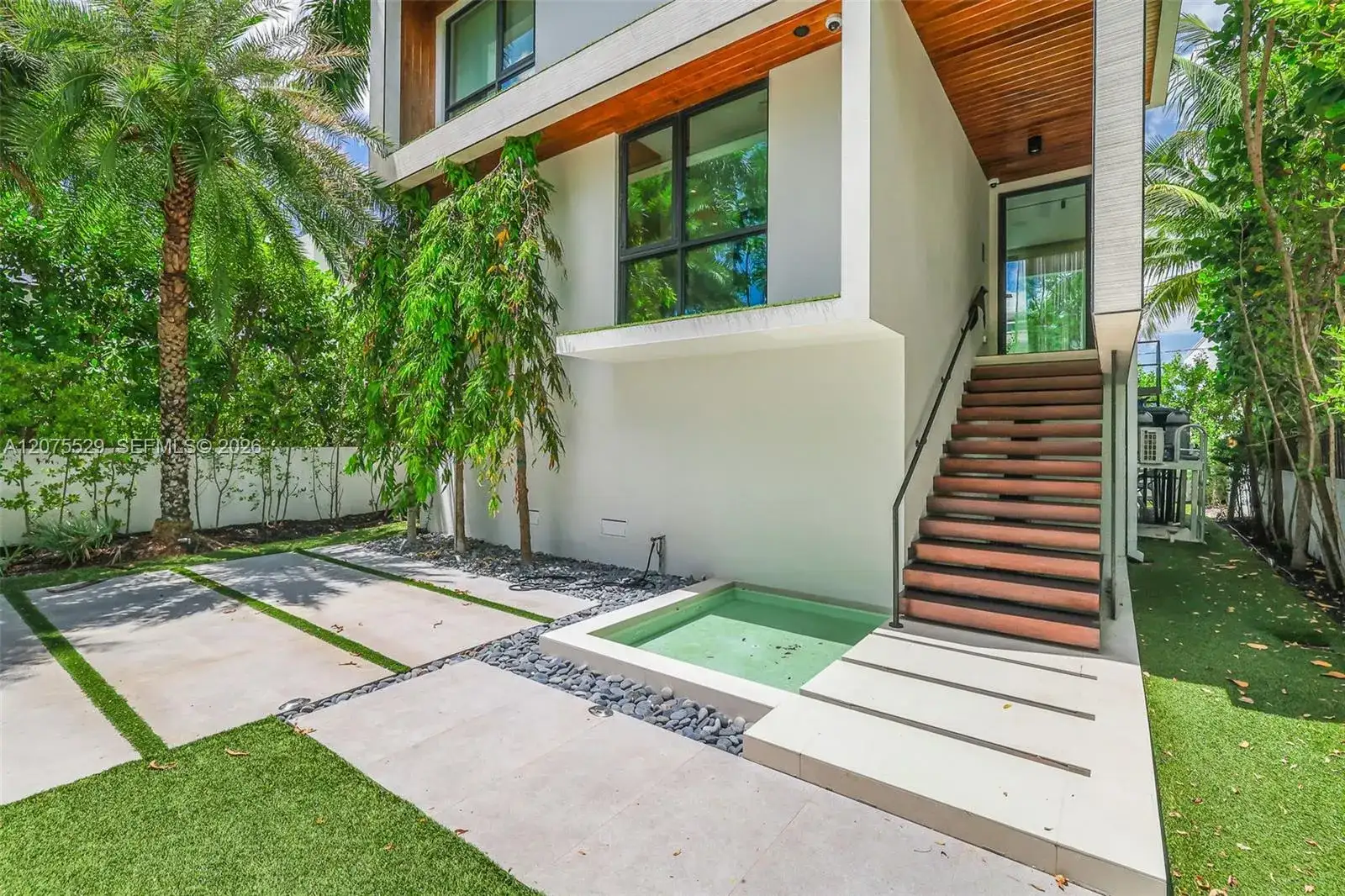 288 Palm Ave, Miami Beach FL 33139 photo 3