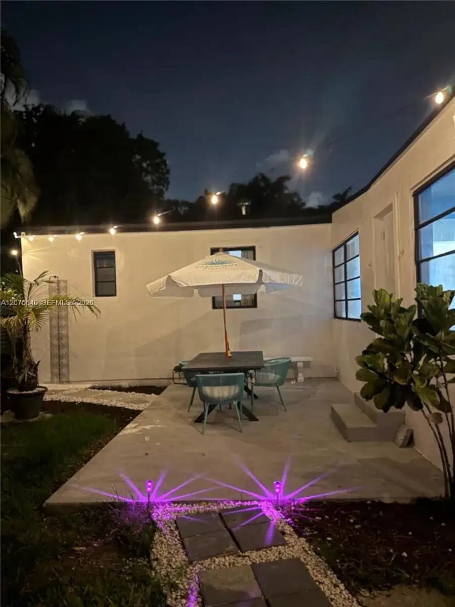 119 NW 85 st # 1, Miami FL 33150 photo 2
