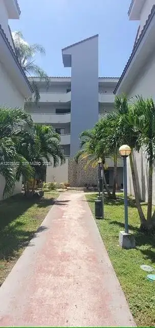 8205 SW 152nd Ave # 306, Miami FL 33193 photo 2