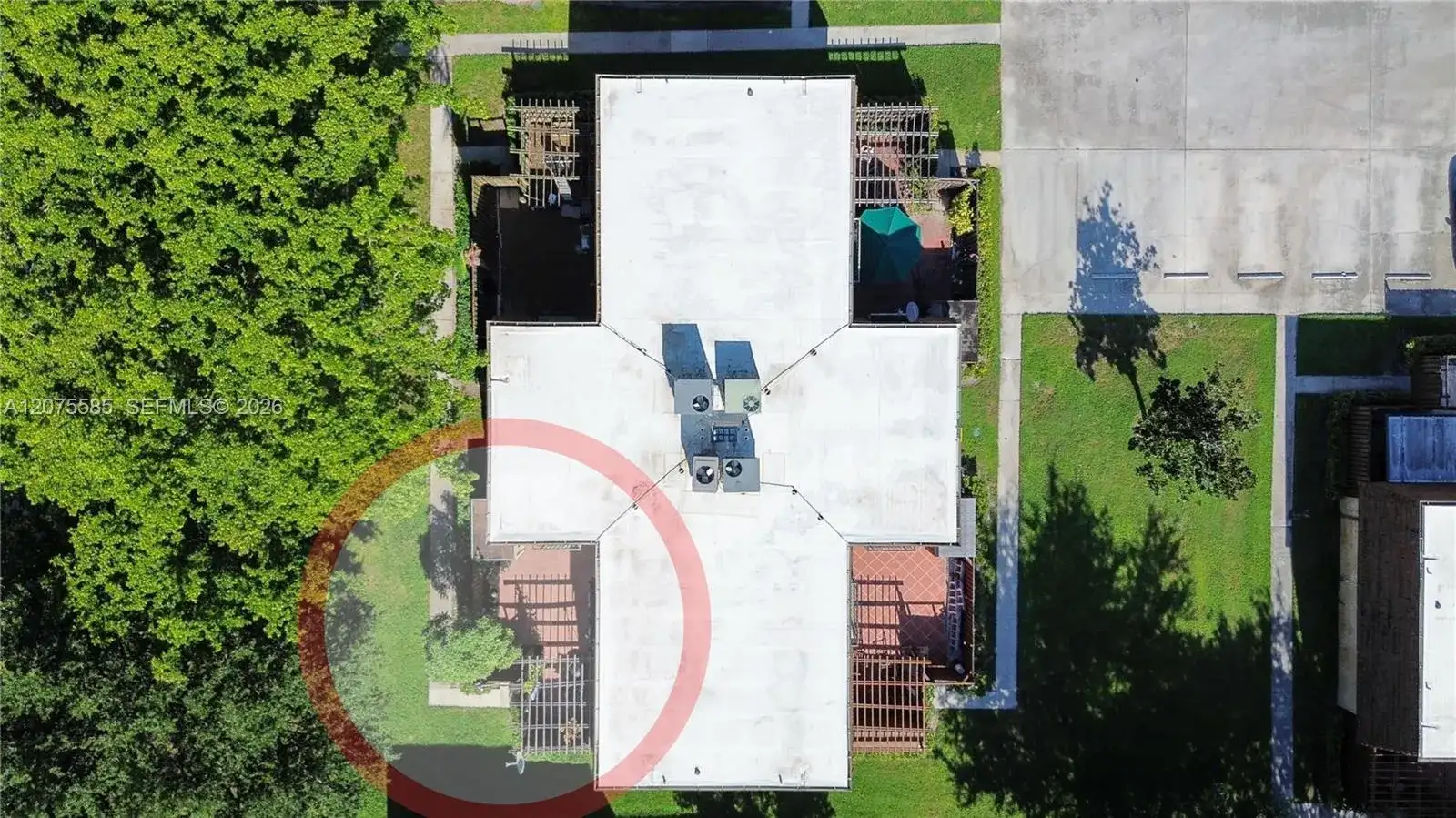 516 5th Ln, Green Acres FL 33463 photo 2