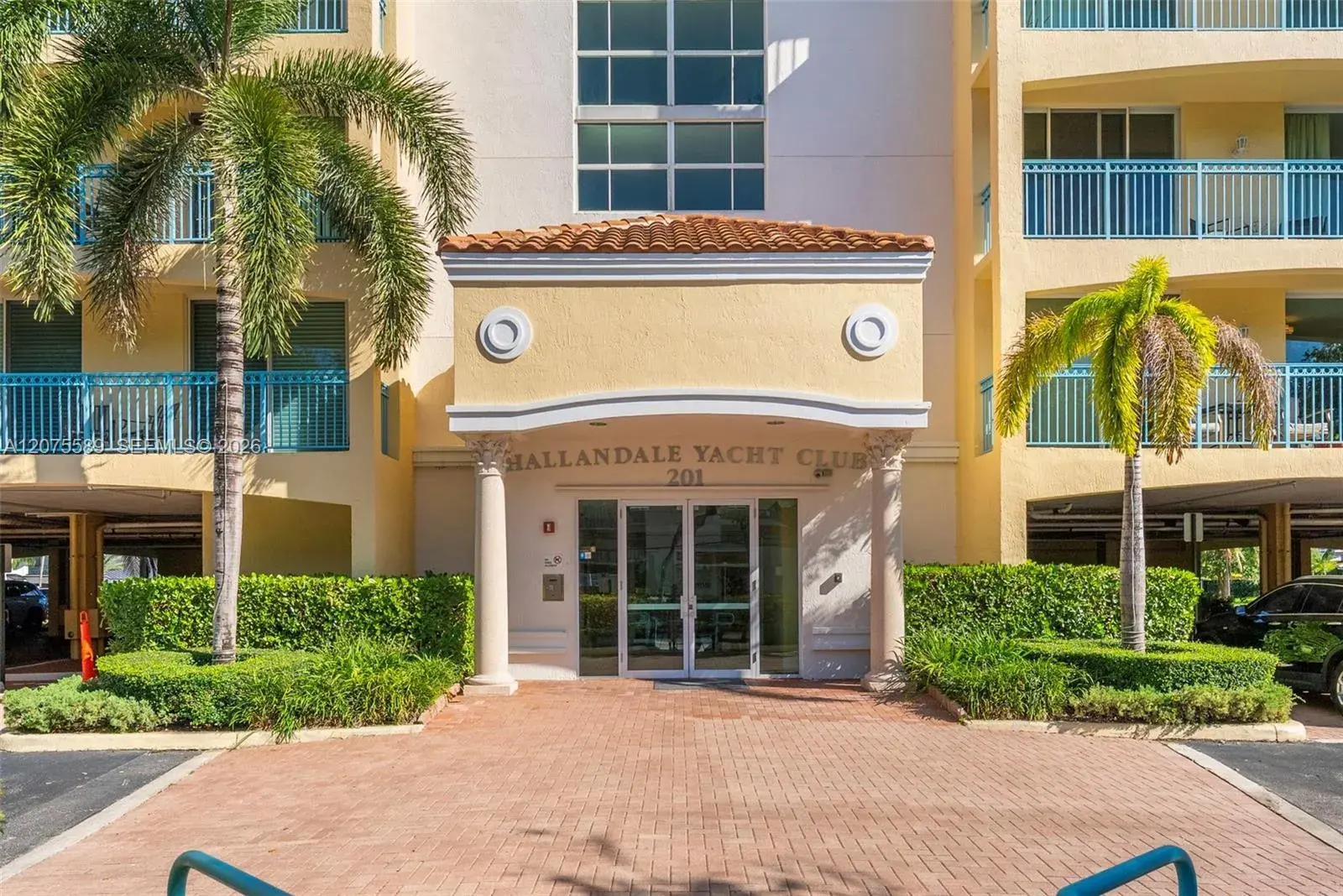 201 Golden Isles Dr # 505, Hallandale Beach FL 33009