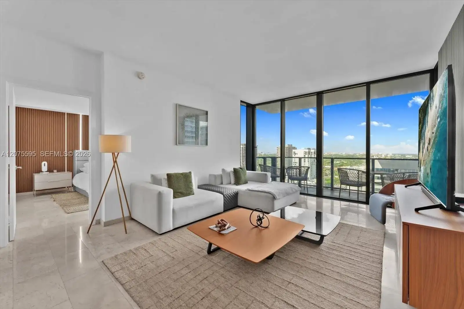 88 SW 7th St # 2204, Miami FL 33130 photo 4