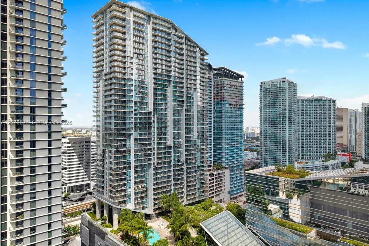 88 SW 7th St # 2204, Miami FL 33130