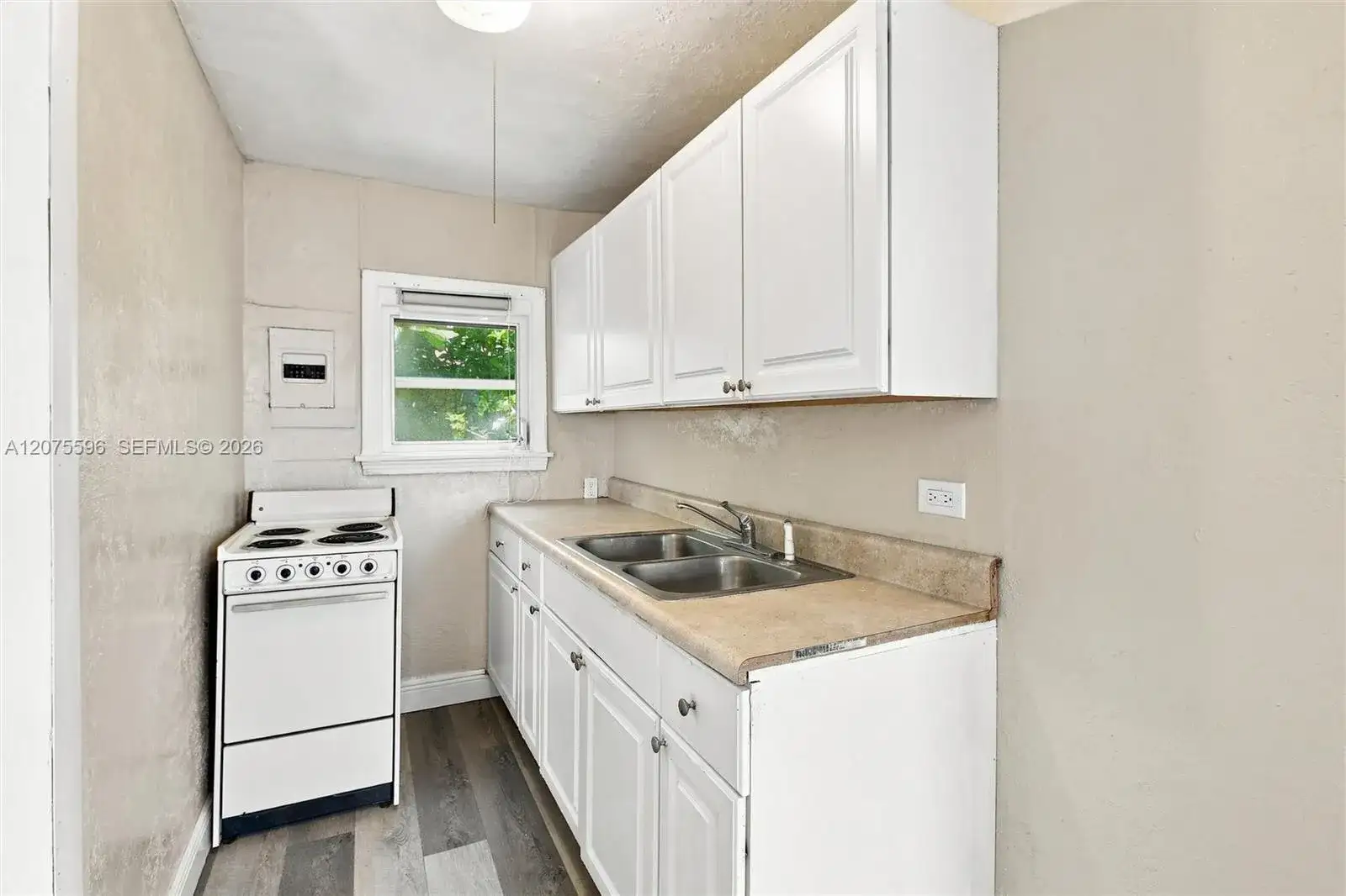 611 N Broadway, Lantana FL 33462 photo 4