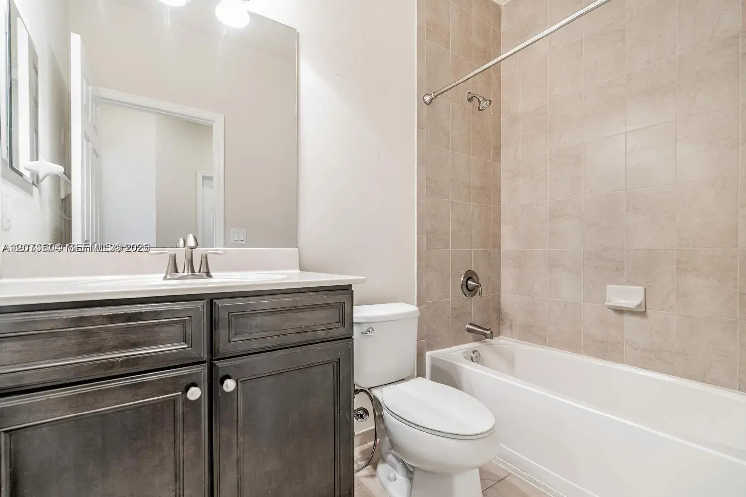 8945 NW 98th Ave, Doral FL 33178