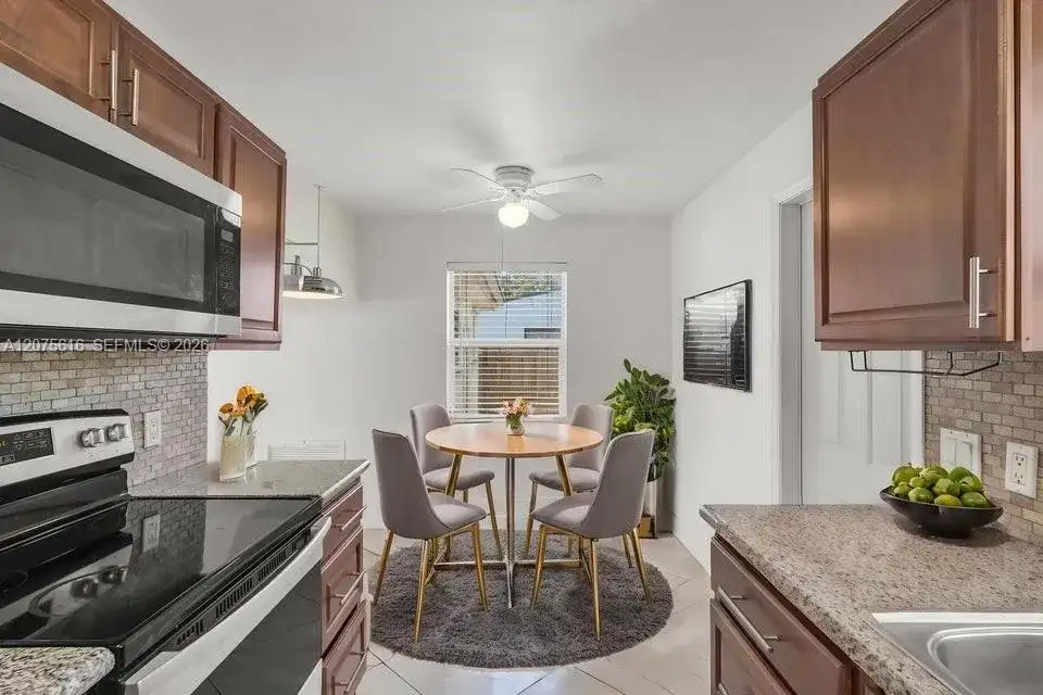 2539 Coolidge St, Hollywood FL 33020 photo 3