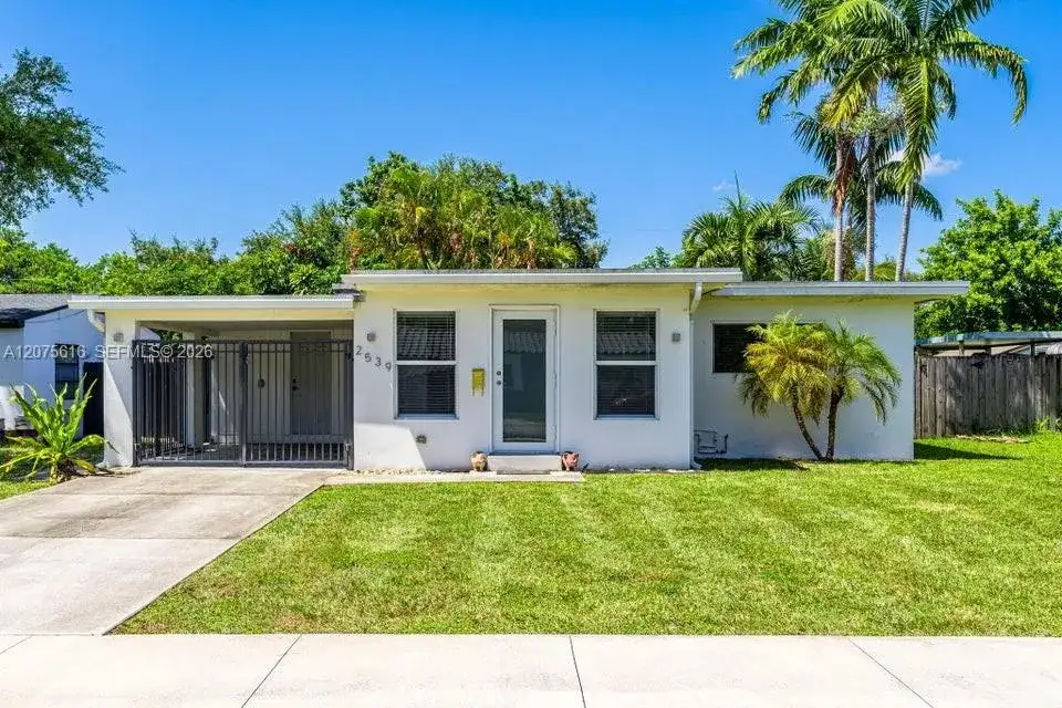 2539 Coolidge St, Hollywood FL 33020 photo 5
