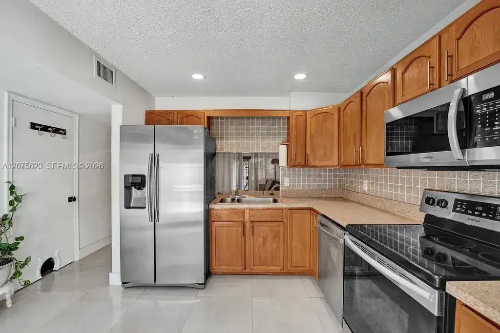 3000 NW 5th Ter # 112, Pompano Beach FL 33064 photo 3