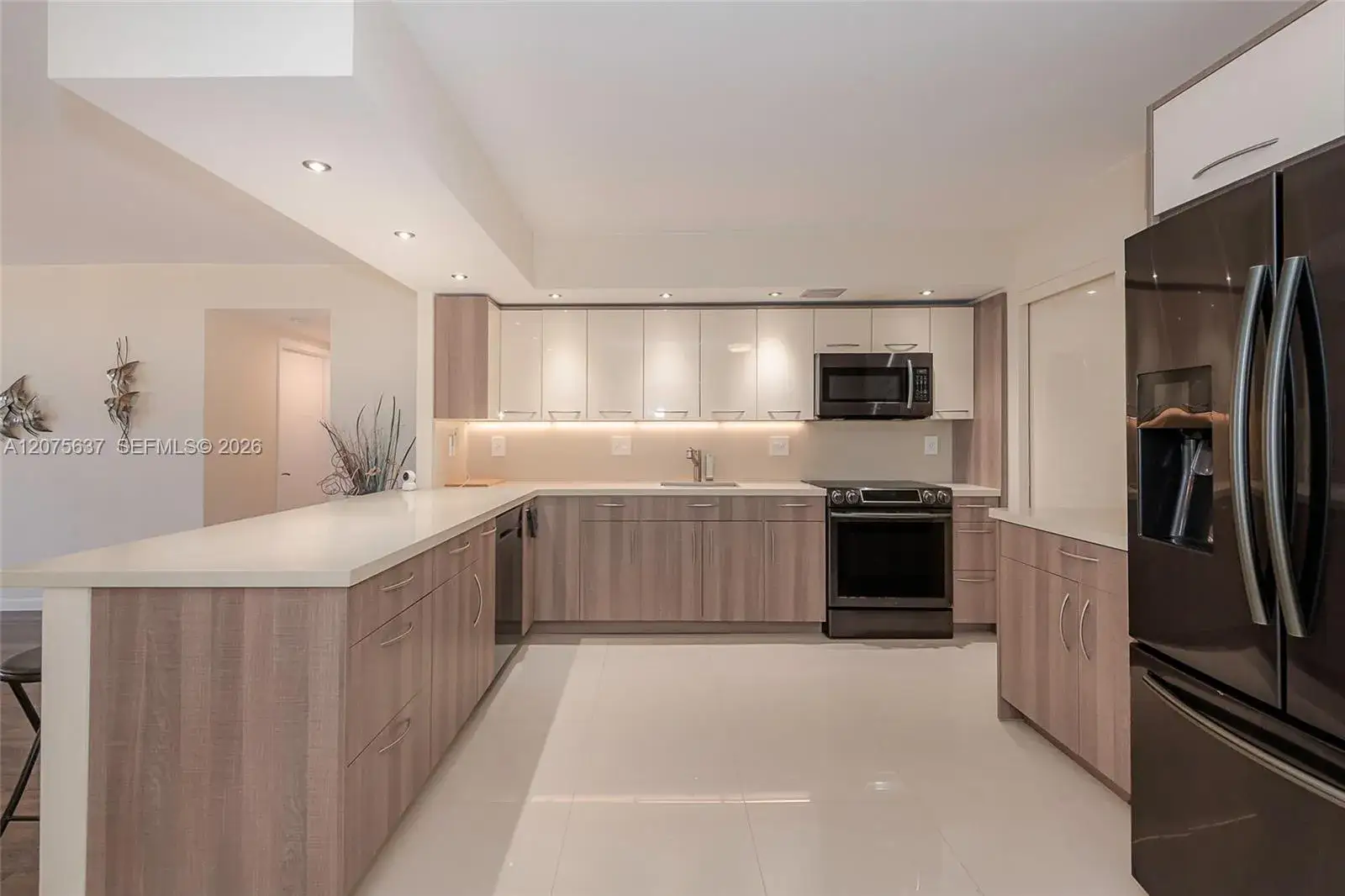 600 Three Islands Blvd # 521, Hallandale Beach FL 33009