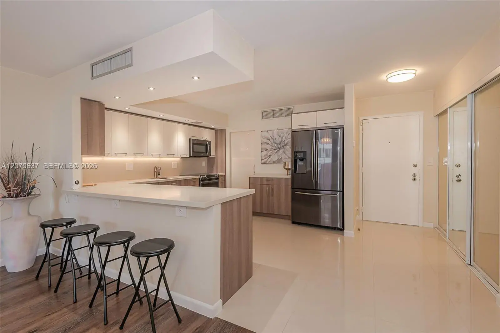 600 Three Islands Blvd # 521, Hallandale Beach FL 33009