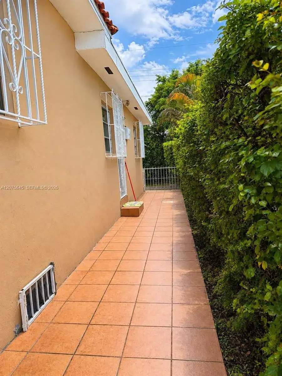6488 SW 25th St # 1, Miami FL 33155 photo 5