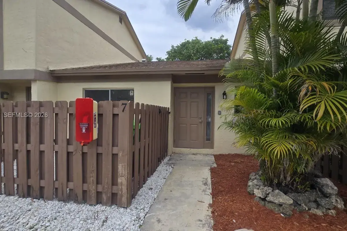 3050 NW 106th Ave # 7, Sunrise FL 33322