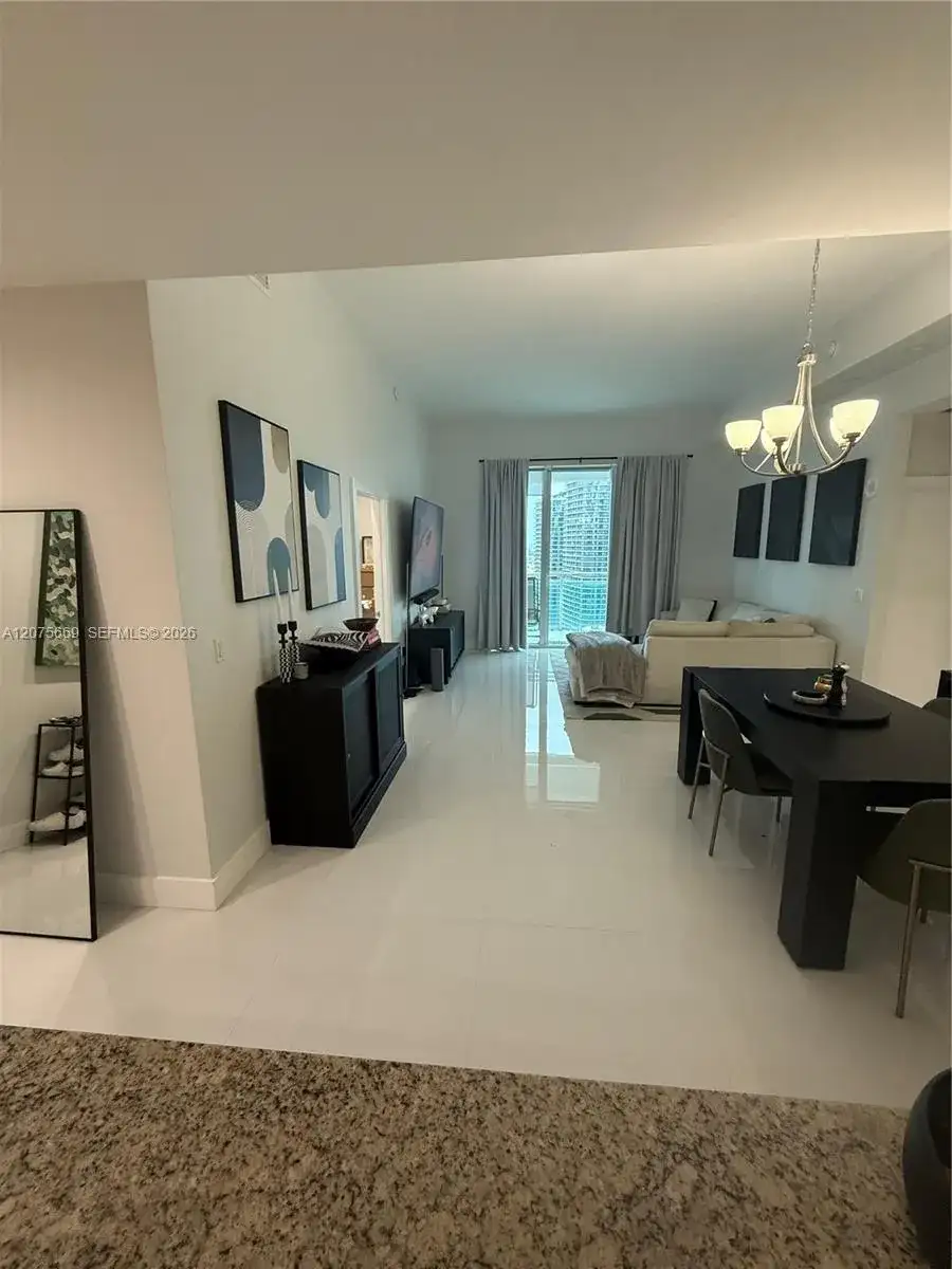 951 Brickell Ave # 4105, Miami FL 33131 photo 4