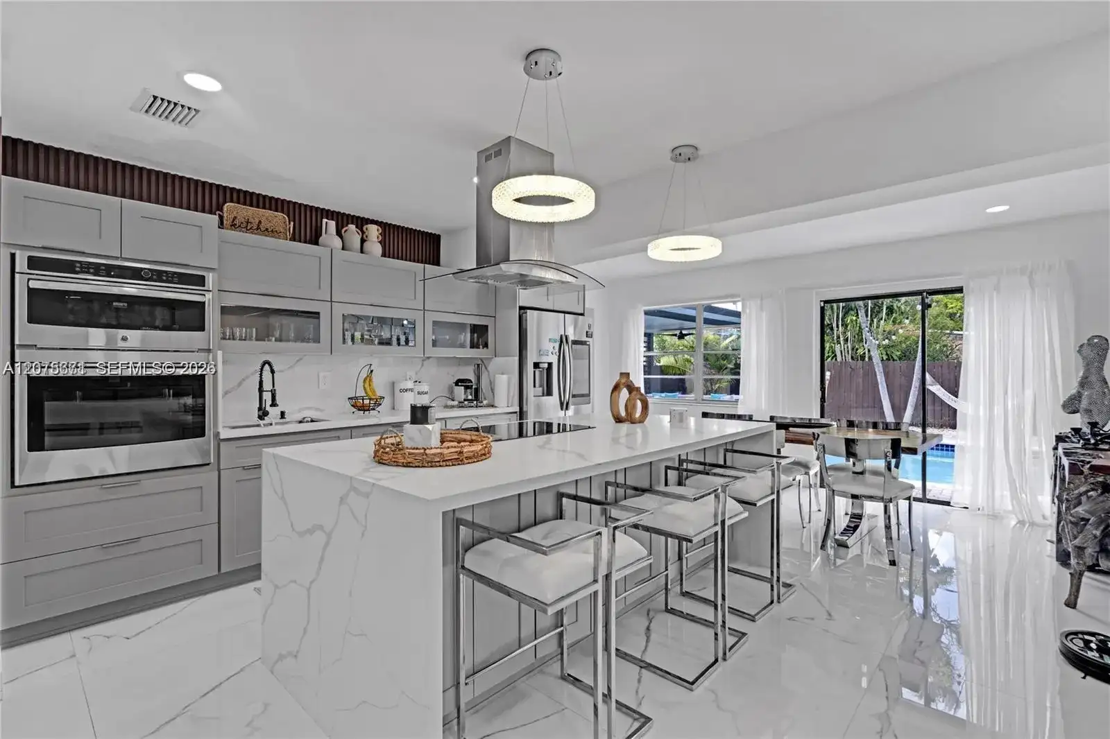 7031 SW 12th St, Pembroke Pines FL 33023 photo 2