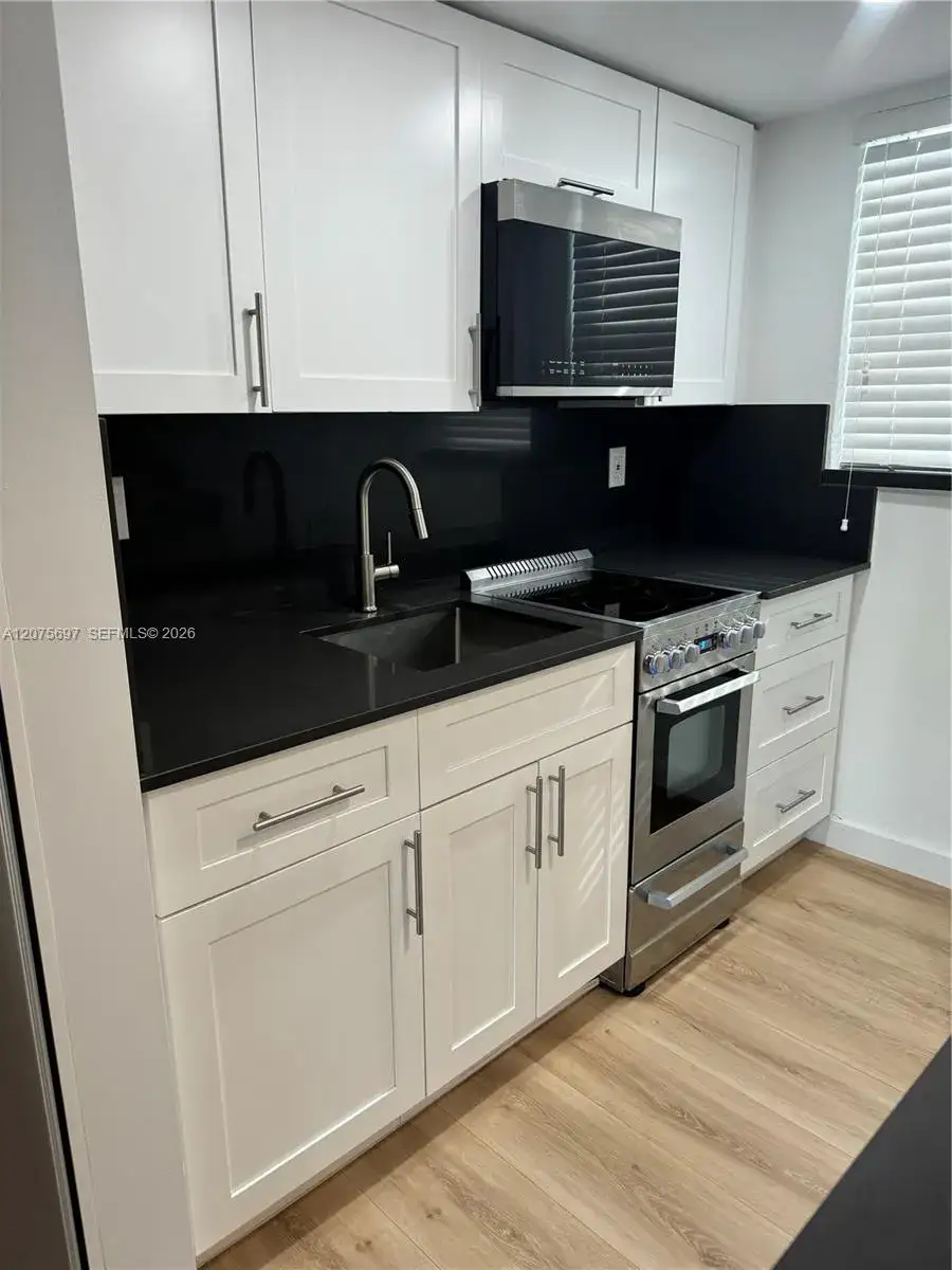 1025 SW 6th Ave # 6, Miami FL 33130