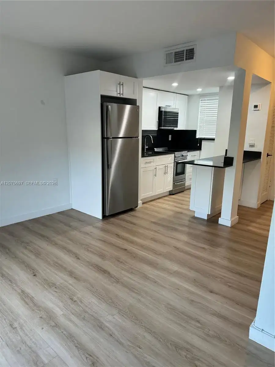 1025 SW 6th Ave # 6, Miami FL 33130 photo 5