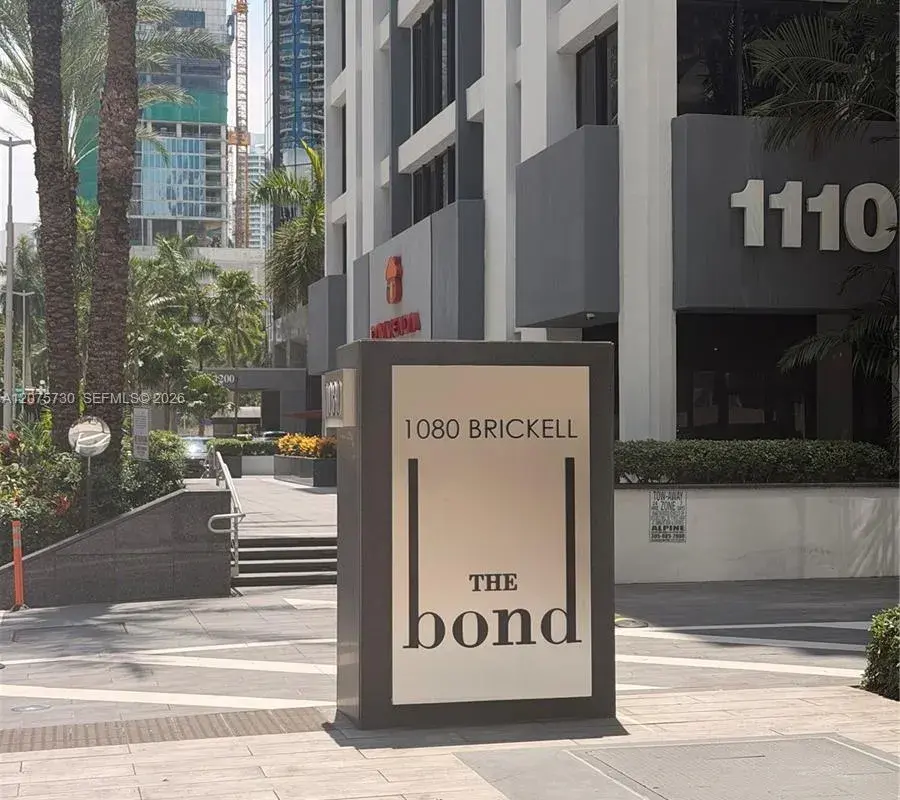 1080 Brickell Ave # 913, Miami FL 33131