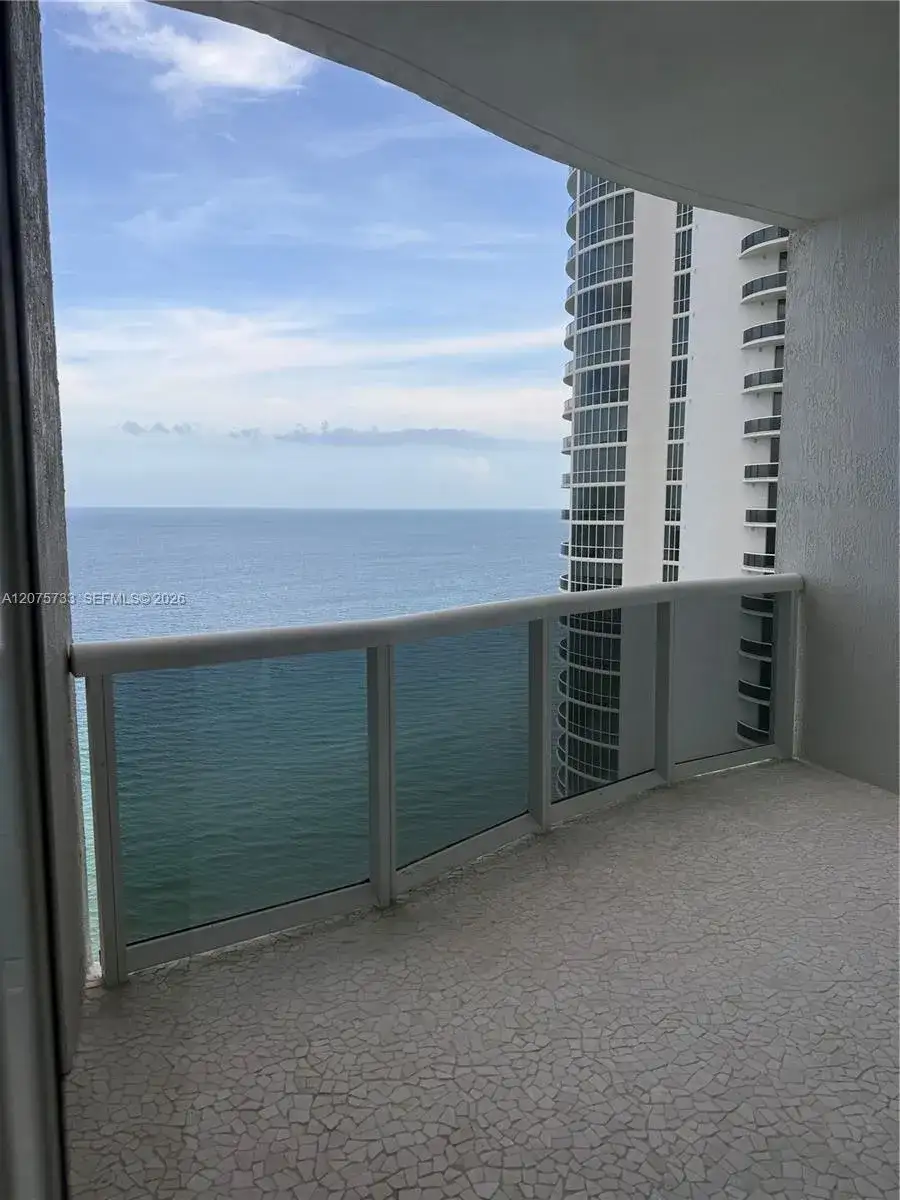 16001 SW Collins Ave # 2406, Sunny Isles Beach FL 33160 photo 2