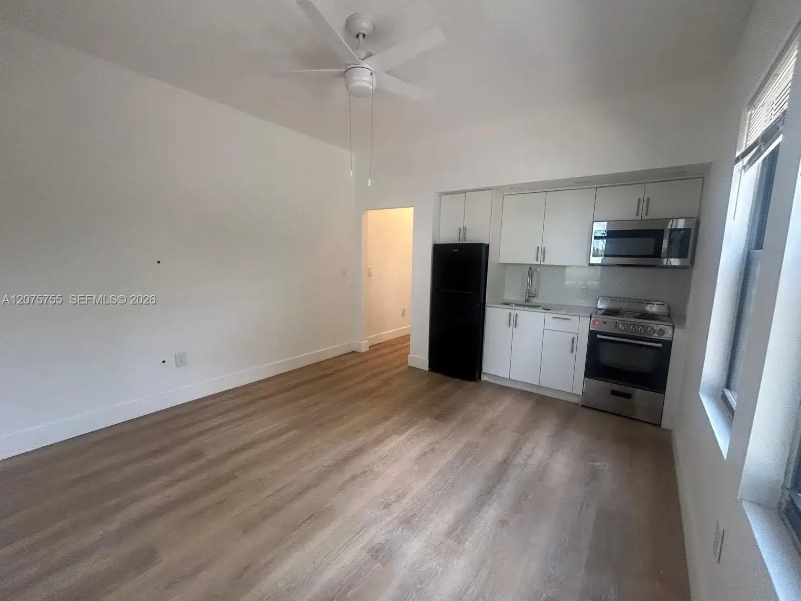 2000 Monroe St # 10, Hollywood FL 33020 photo 4