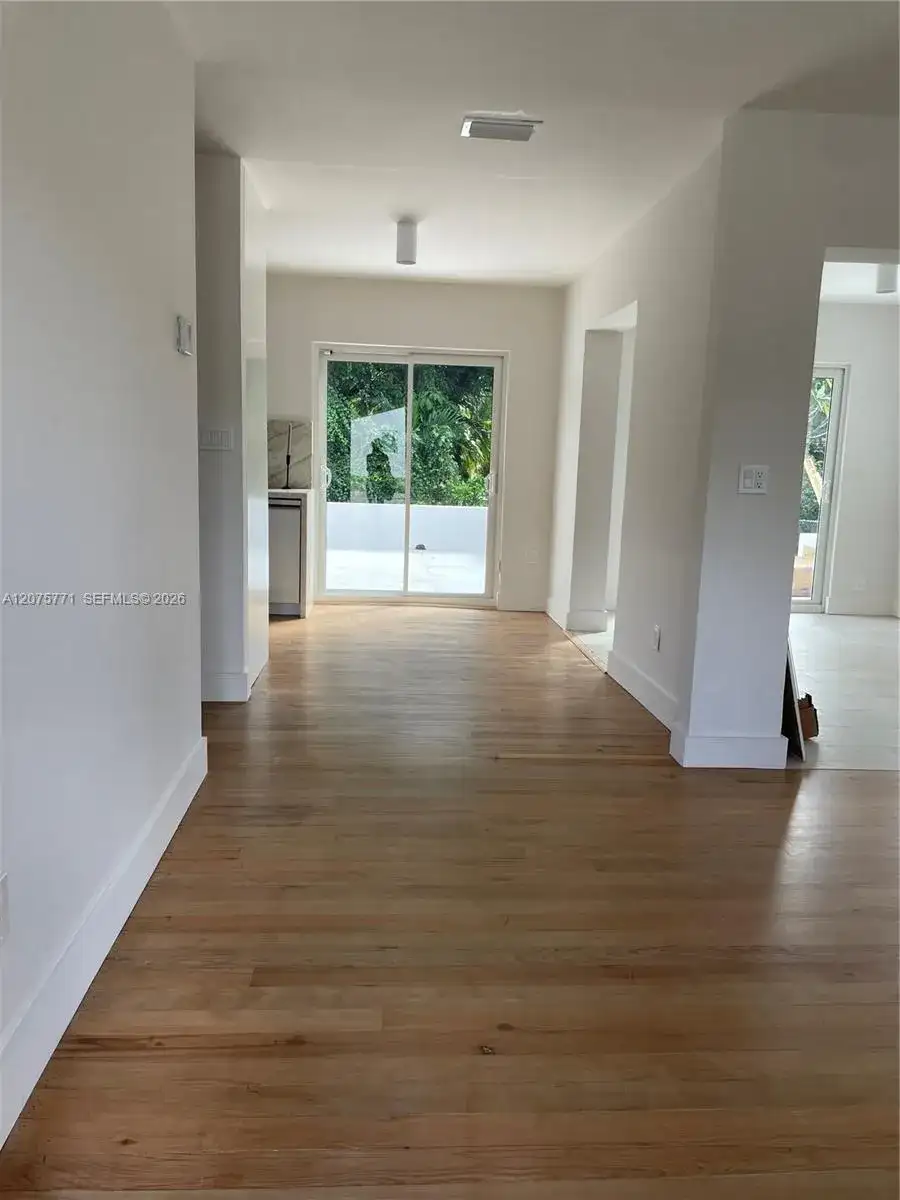 22 Marabella Ave, Coral Gables FL 33134 photo 3