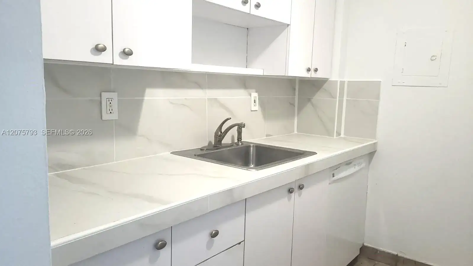 2450 NE 135th St # 206, North Miami FL 33181 photo 4