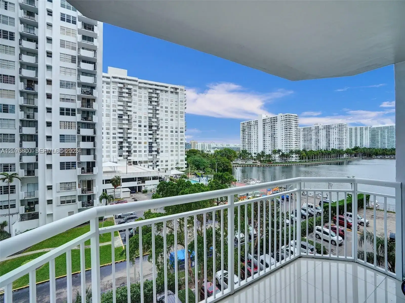 18061 Biscayne Blvd # 502, Aventura FL 33160 photo 5