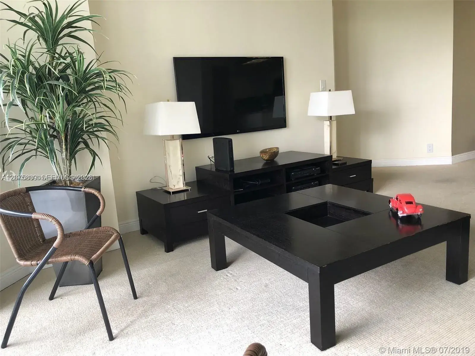 3530 Mystic Pointe Dr # 1008, Aventura FL 33180