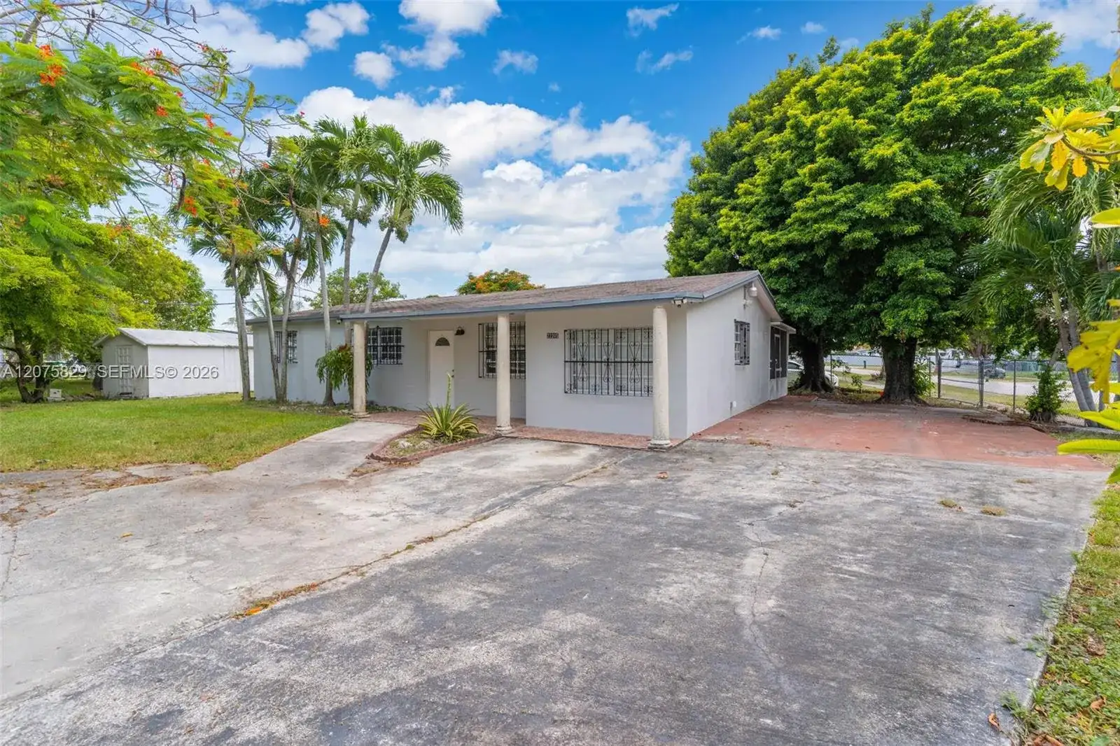 22205 SW 109th Ct, Miami FL 33170 photo 2