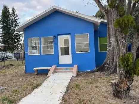 822 LEMON, Sebring FL 33870