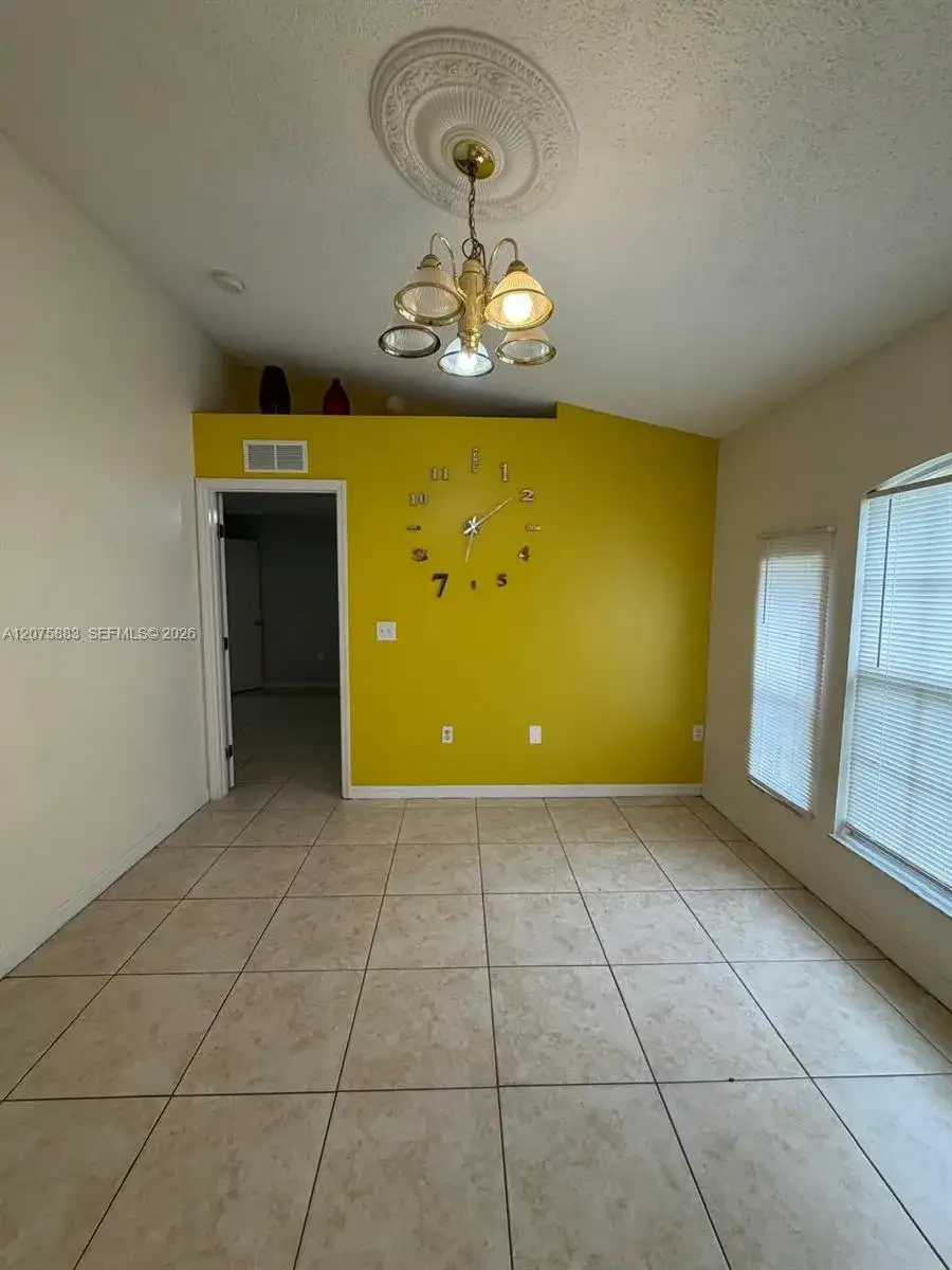 653 Bluebill Ct, Poinciana FL 34759 photo 2