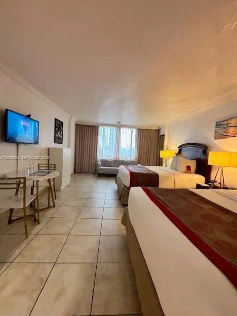 19201 Collins Ave # 303, Sunny Isles Beach FL 33160