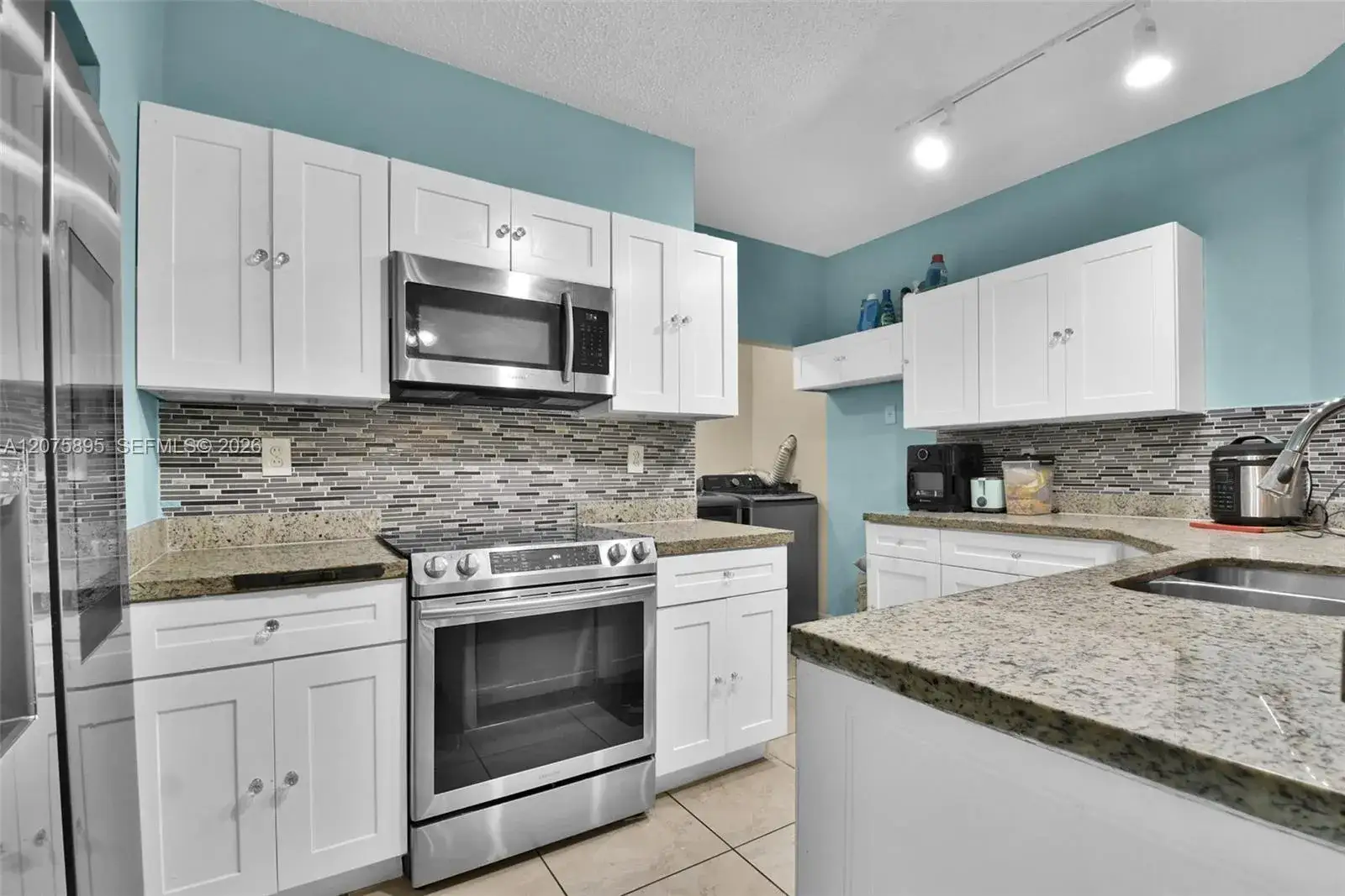1419 Avon Ln # 216, North Lauderdale FL 33068
