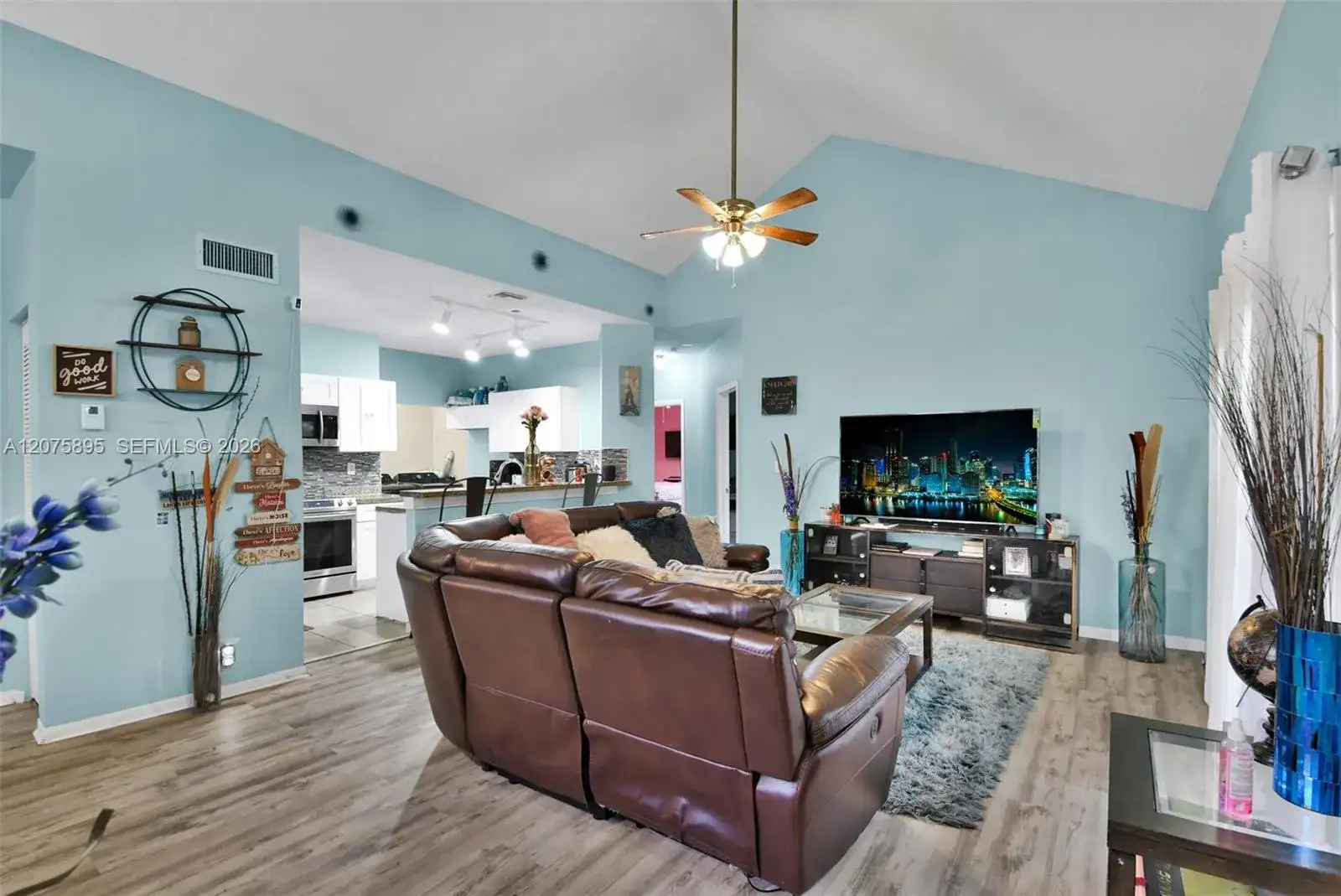 1419 Avon Ln # 216, North Lauderdale FL 33068 photo 3