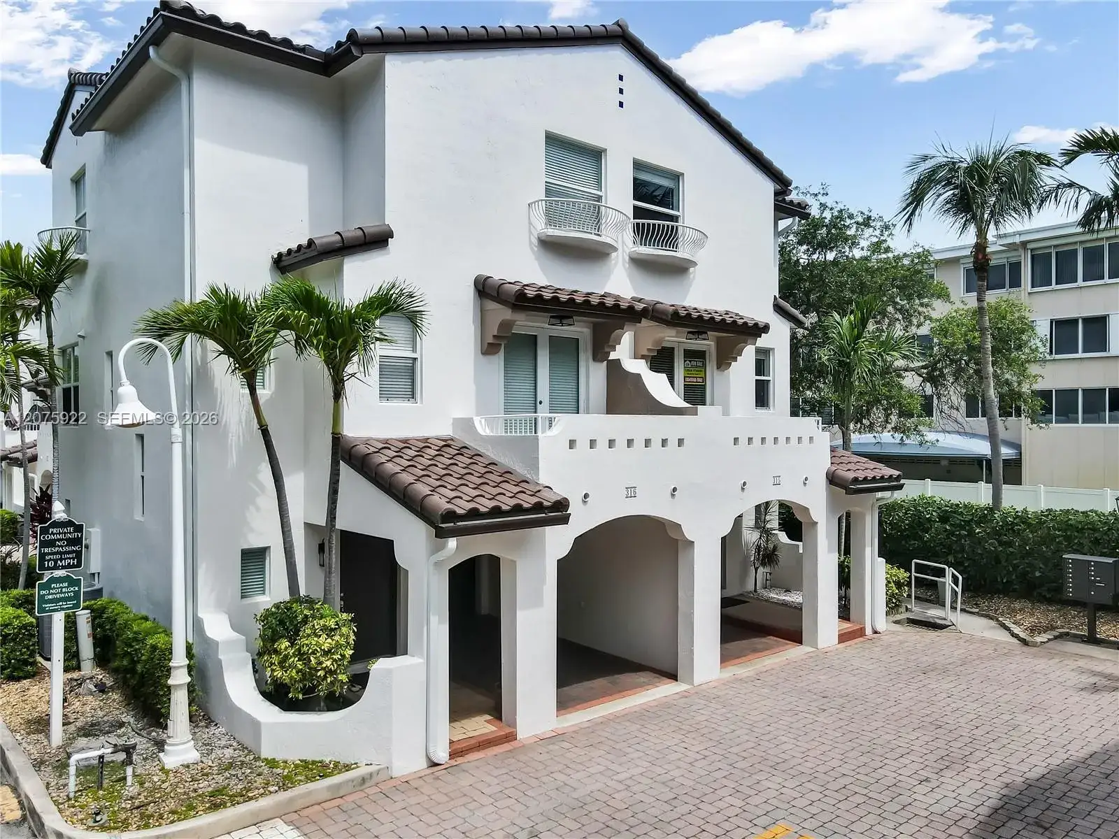 2005 Ocean Walk ter, Lauderdale By The Sea FL 33062