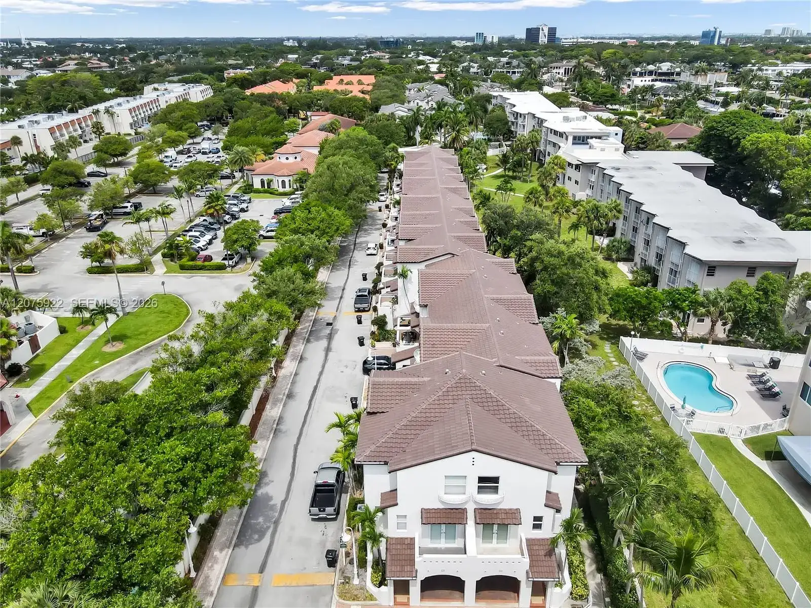 2005 Ocean Walk ter, Lauderdale By The Sea FL 33062 photo 2