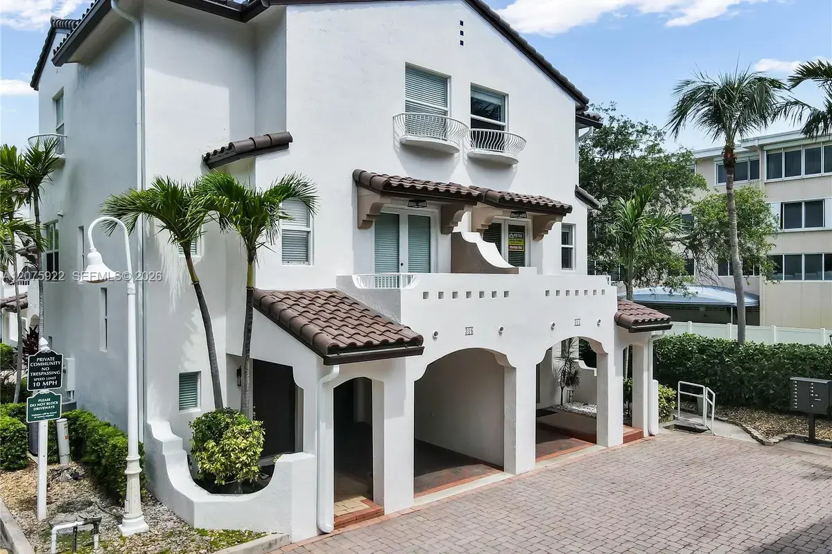2005 Ocean Walk ter, Lauderdale By The Sea FL 33062